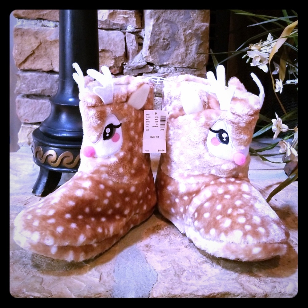 New justice size 4/5 reindeer slippers